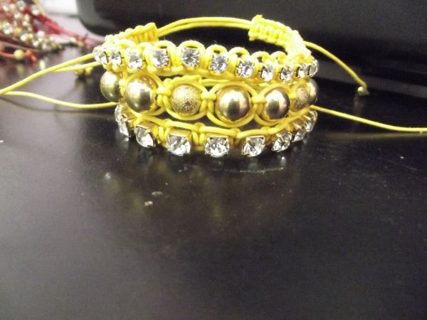 Conjunto Pulseira Macreme amarela